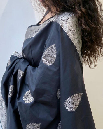 Glorious Black Soft Silk Saree With Super Arresting Blouse Piece