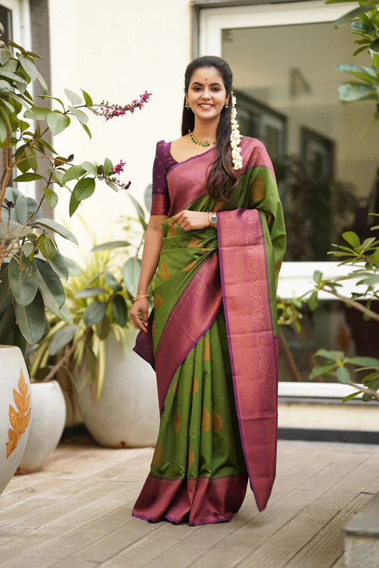 LIGHT GREEN PURE SOFT SILK SAREE WITH ATTRACTIVE BLOUSE PIECE