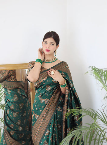 GREEN PURE SOFT SILK SAREE WITH TWIRLING BLOUSE PIECE