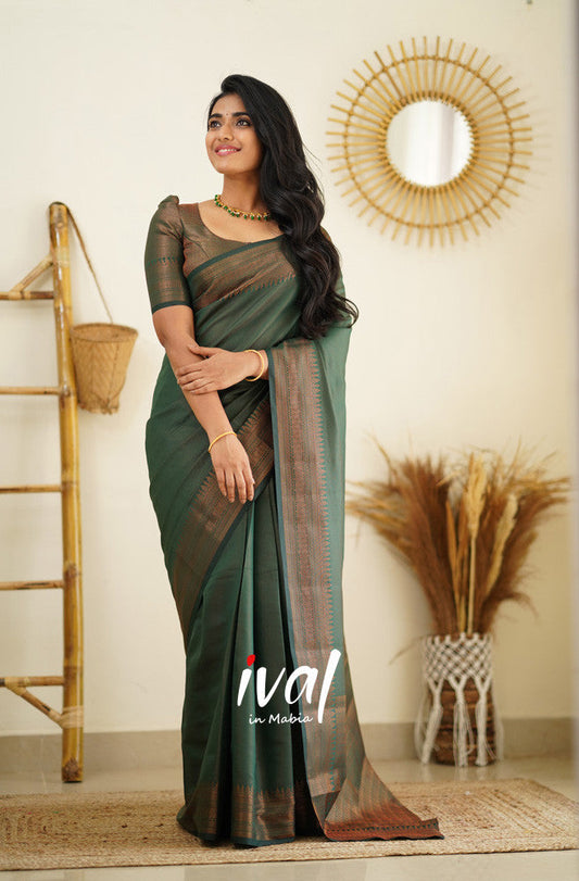 GREEN PURE SOFT SEMI SILK SAREE WITH MOIETY BLOUSE PIECE