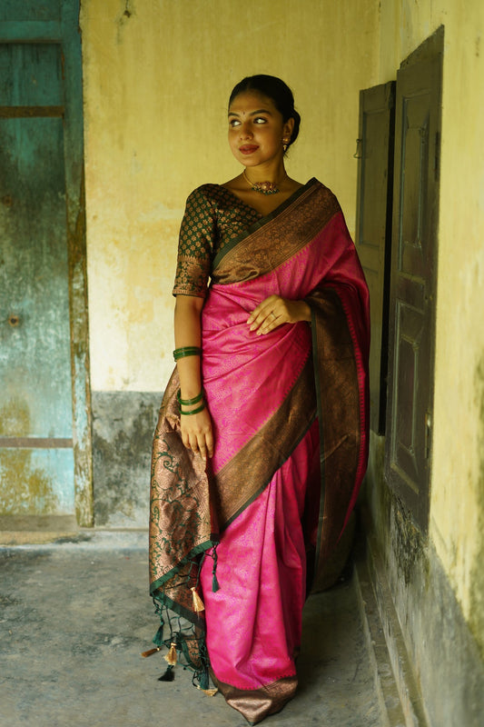 PINK PURE SOFT SILK SAREE WITH TWIRLING BLOUSE PIECE