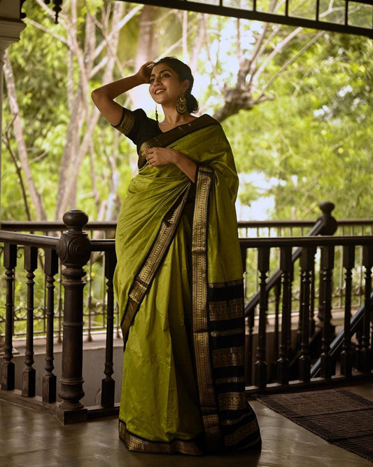 LIGHT GREEN & BLACK COMBINATION PURE SOFT SEMI SILK SAREE WITH ATTRACTIVE BLOUSE PIECE