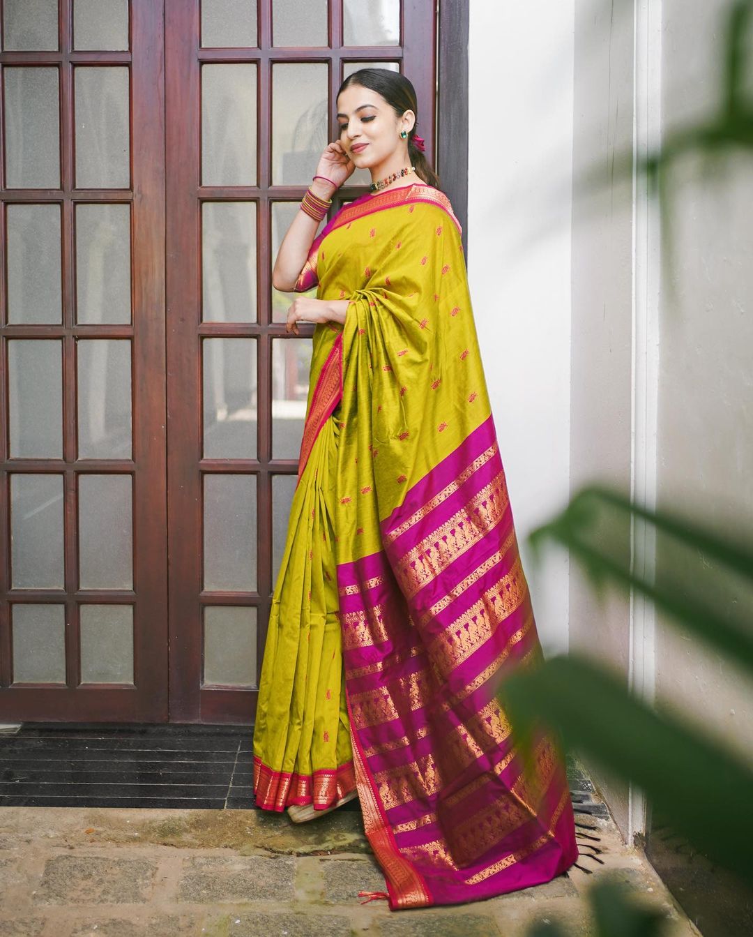 PARROT GREEN & PINK PURE SOFT SEMI SILK SAREE WITH ATTRACTIVE BLOUSE PIECE