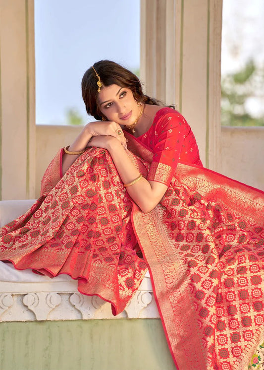 Angelic Red Paithani Silk Saree With Invaluable Blouse Piece