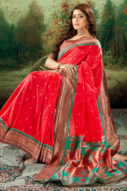 Mesmeric Red Paithani Silk Saree With Entrancing Blouse Piece