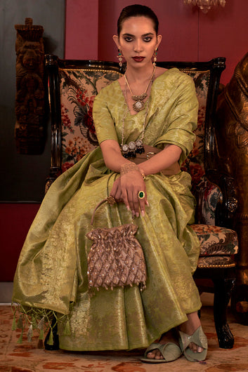 Refreshing Green Soft Banarasi Silk Saree With Adorable Blouse Piece