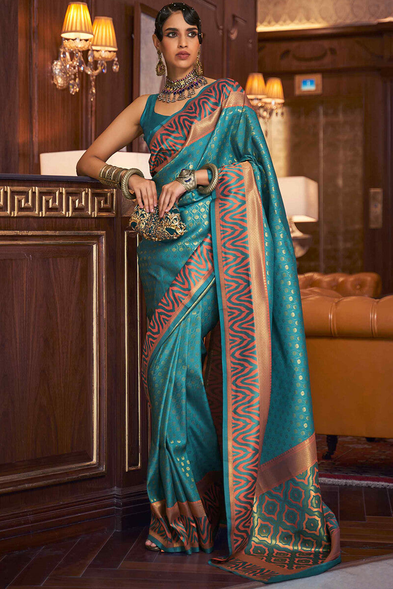 Classy Rama Kanjivaram Silk Saree With Gleaming Blouse Piece
