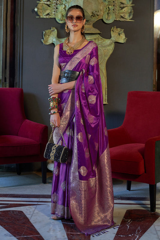 Engrossing Purple Soft Banarasi Silk Saree With Beautiful Blouse Piece