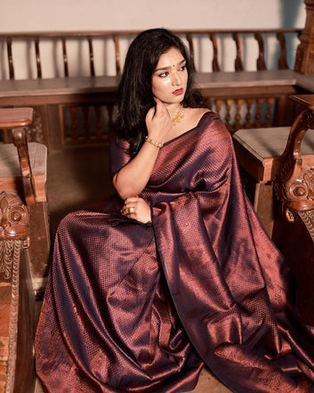 SNAZZY NAVY BLUE PURE SOFT SILK SAREE WITH CONFOUNDING BLOUSE PIECE