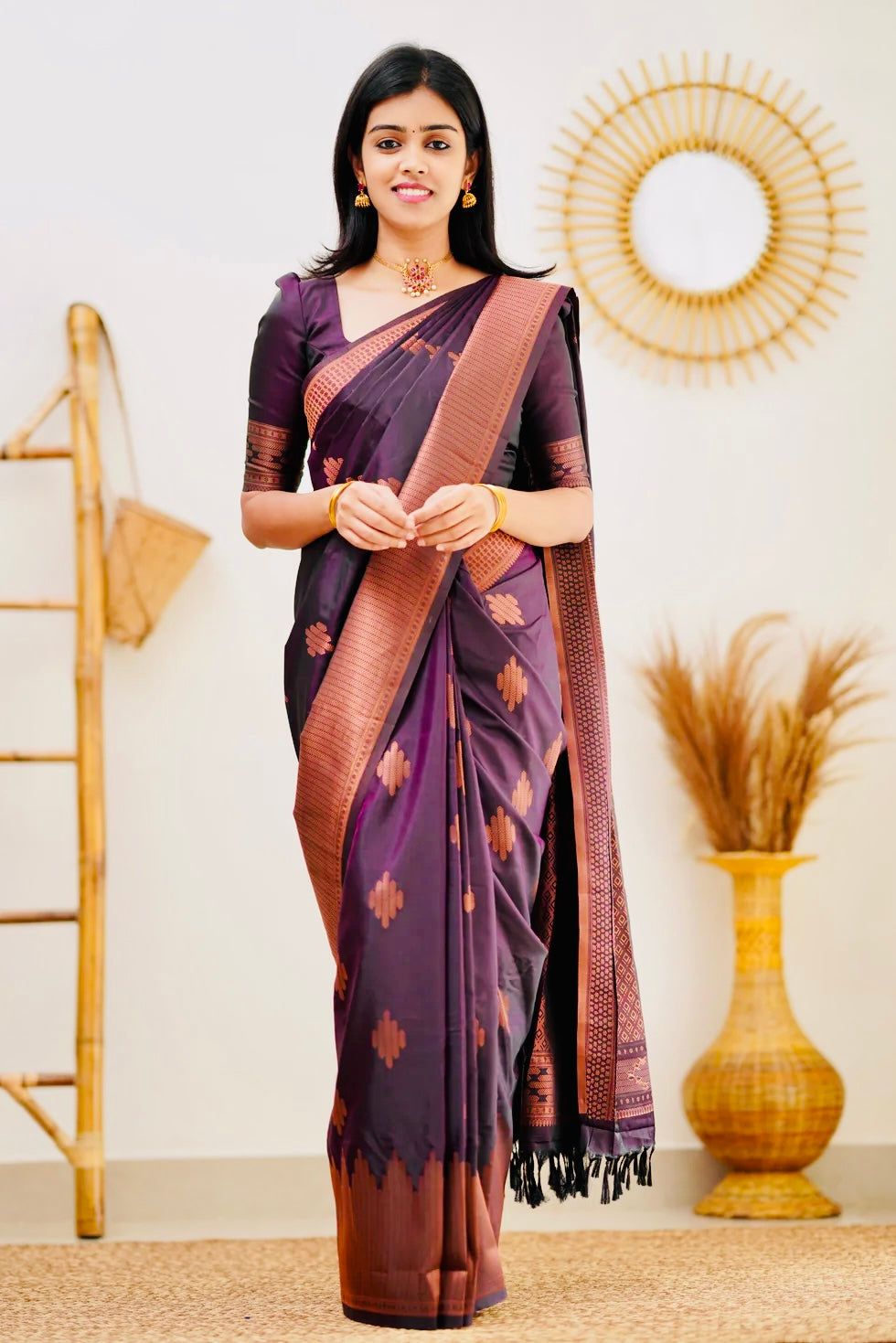 MAGENTA PURE SOFT SILK SAREE WITH CONFOUNDING BLOUSE PIECE