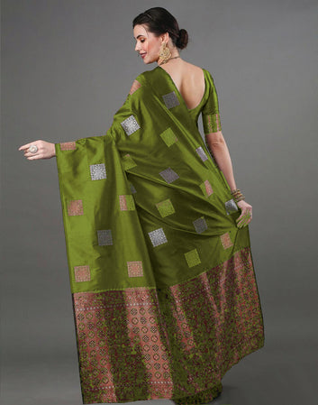Amazing Green Soft Silk Saree With Impressive Blouse Piece