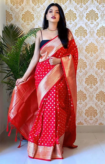 Fugacious Red Soft Silk Saree With Ebullience Blouse Piece