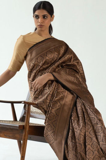 Enchanting Black Soft Silk Saree With Unequalled Blouse Piece