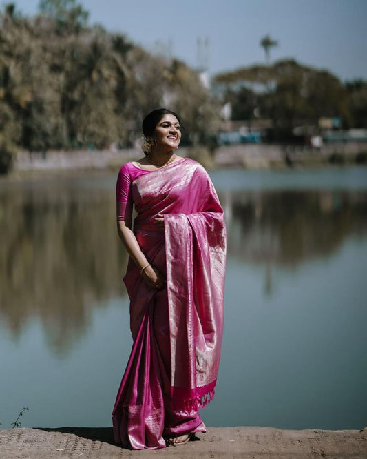 Eye-Catching Pink Soft Silk Saree With Blooming Blouse Piece