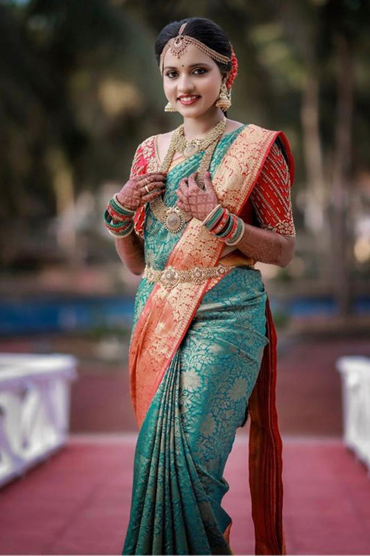 Groovy Rama Soft Silk Saree With Exquisite Blouse Piece