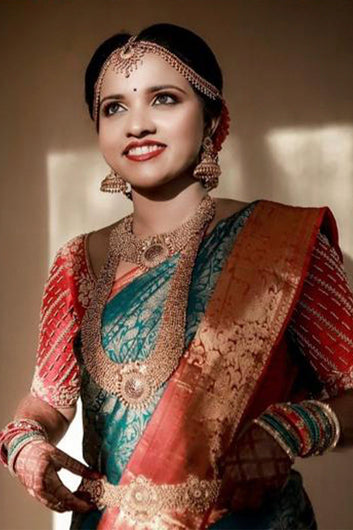 Groovy Rama Soft Silk Saree With Exquisite Blouse Piece
