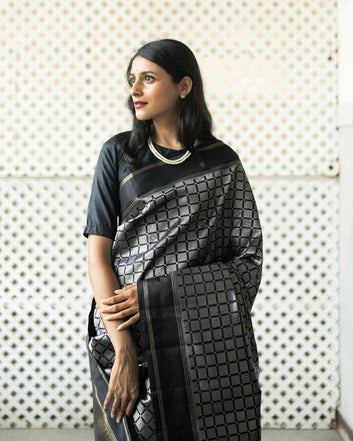 Trendy Black Soft Silk Saree With Capricious Blouse Piece
