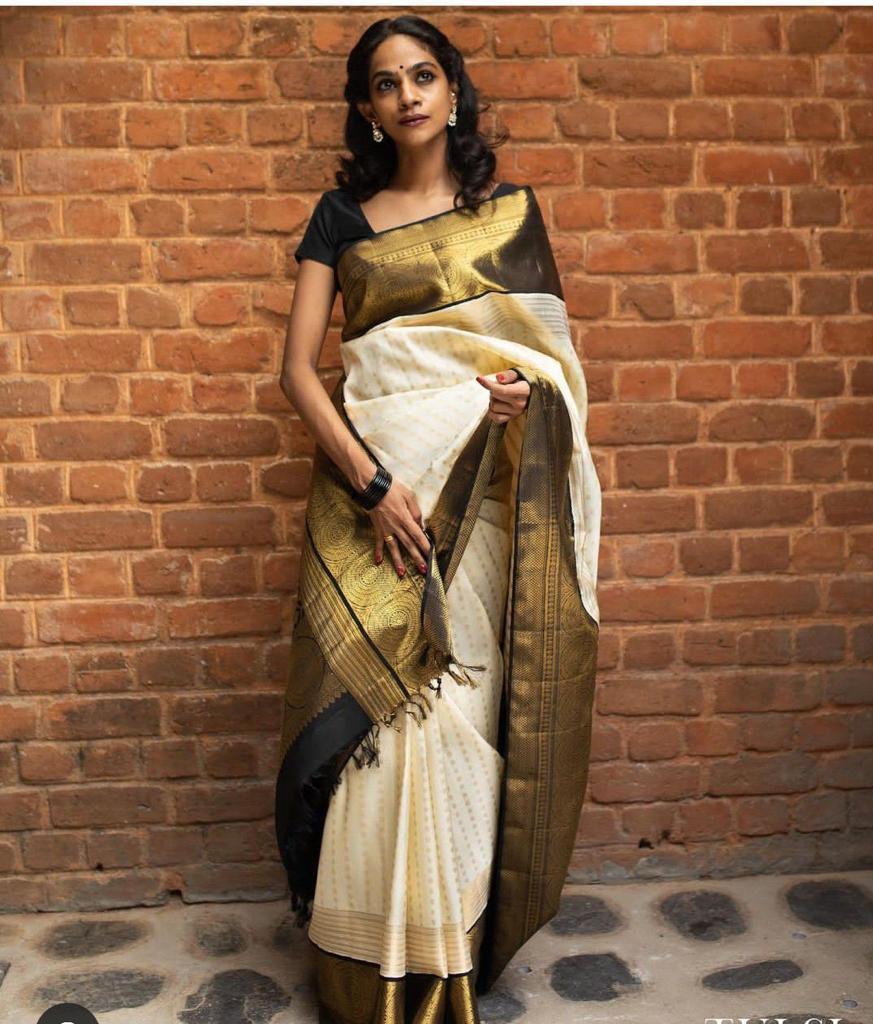 Vestigial Off White Soft Silk Saree With Symmetrical Blouse Piece
