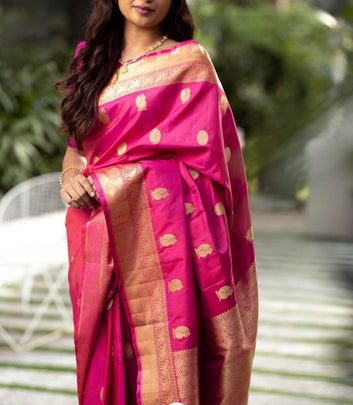 Evanescent Dark Pink Soft Silk Saree With Seraglio Blouse Piece