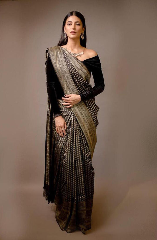 Evocative Black Soft Silk Saree With Sumptuous Blouse Piece