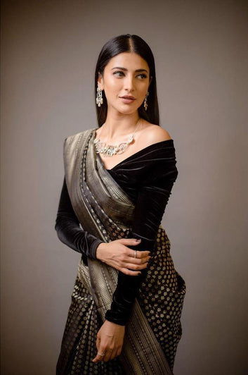 Evocative Black Soft Silk Saree With Sumptuous Blouse Piece