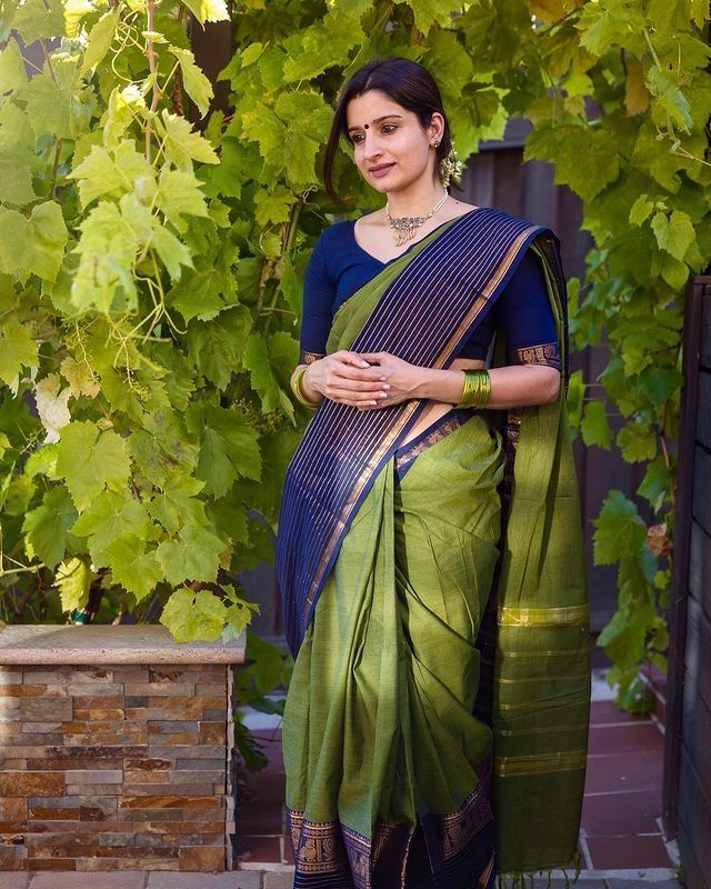 Ailurophile Green Soft Silk Saree With Imbrication Blouse Piece