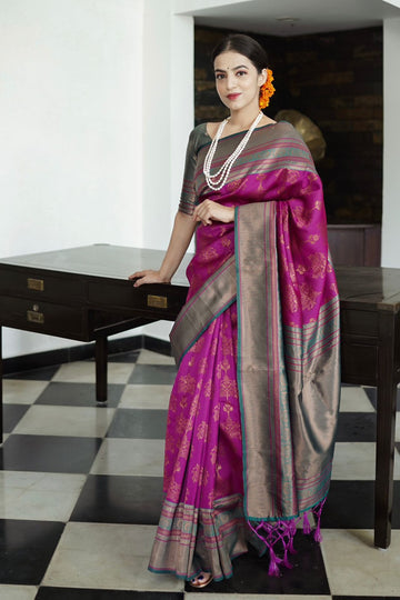 Inspiring Purple Soft Banarasi Silk Saree With Glorious Blouse Piece
