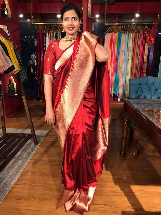Dazzling Red Soft Silk Saree With Pretty Blouse Piece