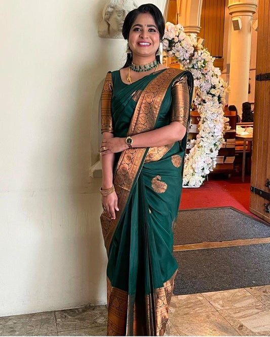 Lovely Green Soft Silk Saree With Gorgeous Blouse Piece