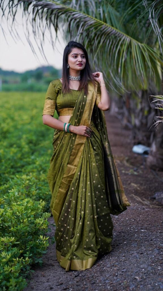 Fugacious Green Soft Silk Saree With Exquisite Blouse Piece