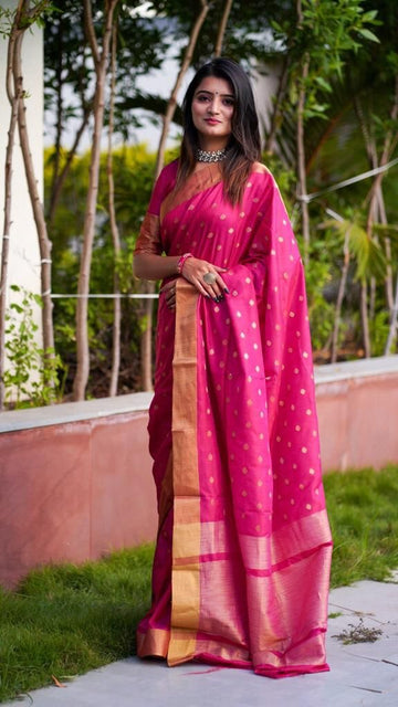 Evanescent Pink Soft Silk Saree With Exquisite Blouse Piece