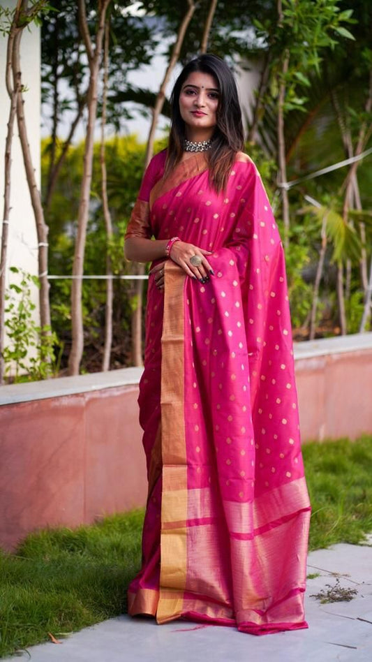 Evanescent Pink Soft Silk Saree With Exquisite Blouse Piece